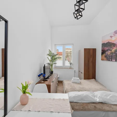 Aleja 29 Listopada Cozy By Bookinghost Apartment
