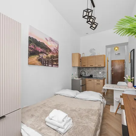 Apartment Aleja 29 Listopada Cozy By Bookinghost Krakau