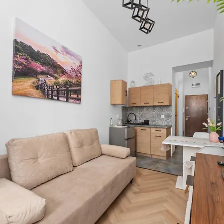 Apartment Aleja 29 Listopada Cozy By Bookinghost *